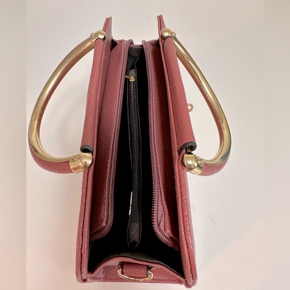 2023 Peach Elegant PU Leather Sling Bag With Deer Charm - Picture 5 of 5